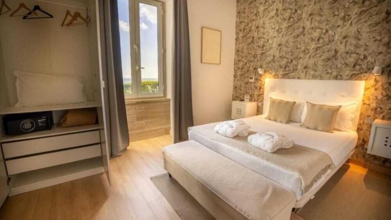 Photo of Bedroom in Paco De Arcos
