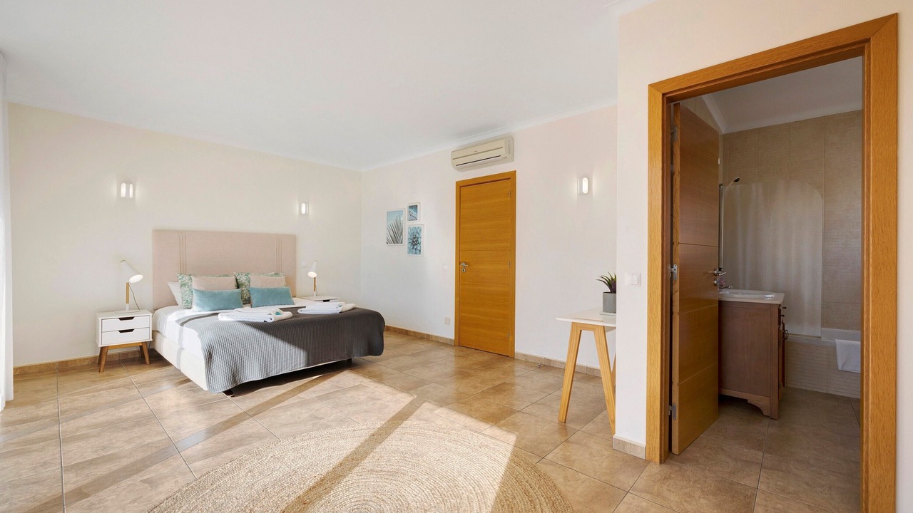 Photo of Bedroom in Porto de Mos