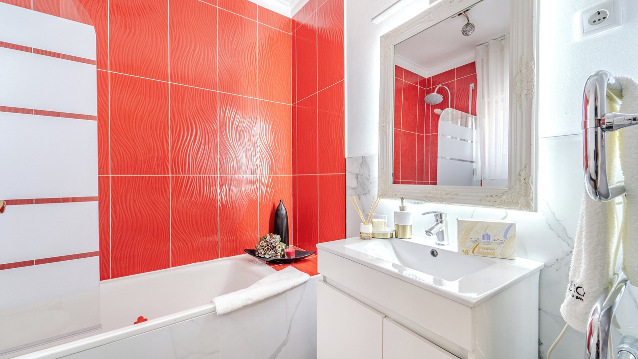 Photo of Bathroom in Real