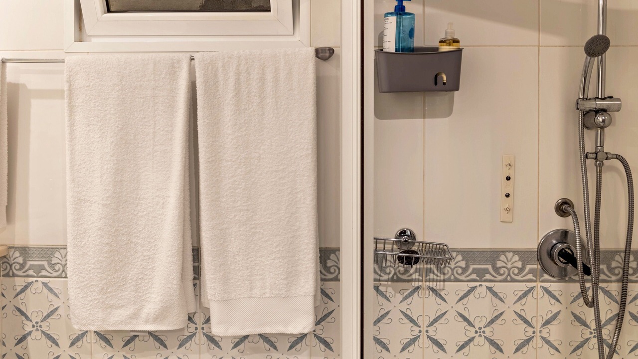 Photo of Bathroom in Canico