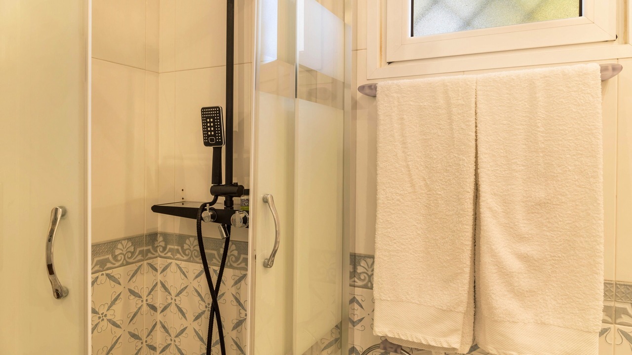 Photo of Bathroom in Canico