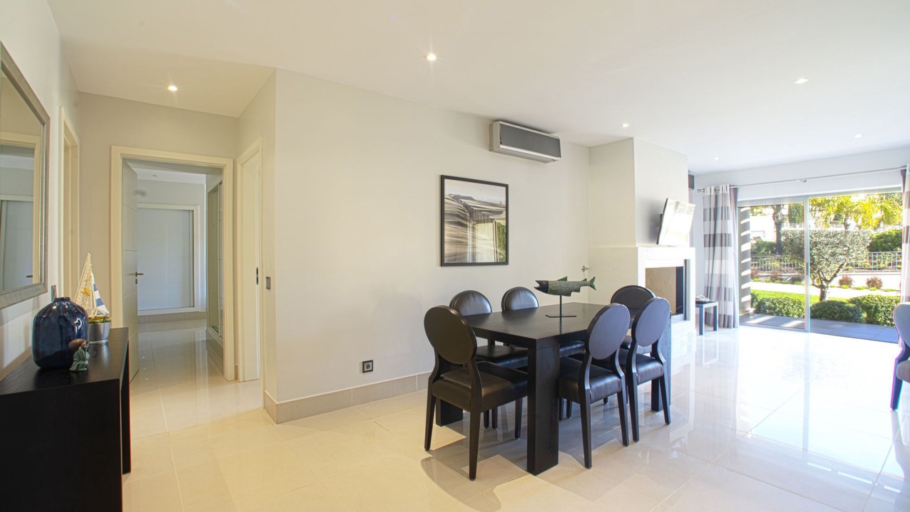Photo of Bedroom in Quarteira