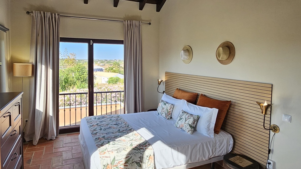 Photo of Bedroom in Moncarapacho e Fuseta