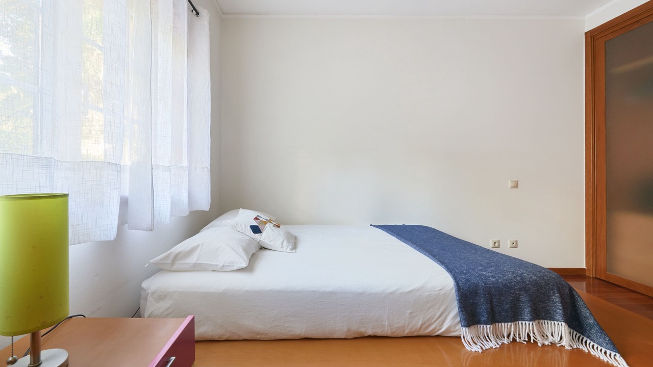 Photo of Bedroom in Carcavelos