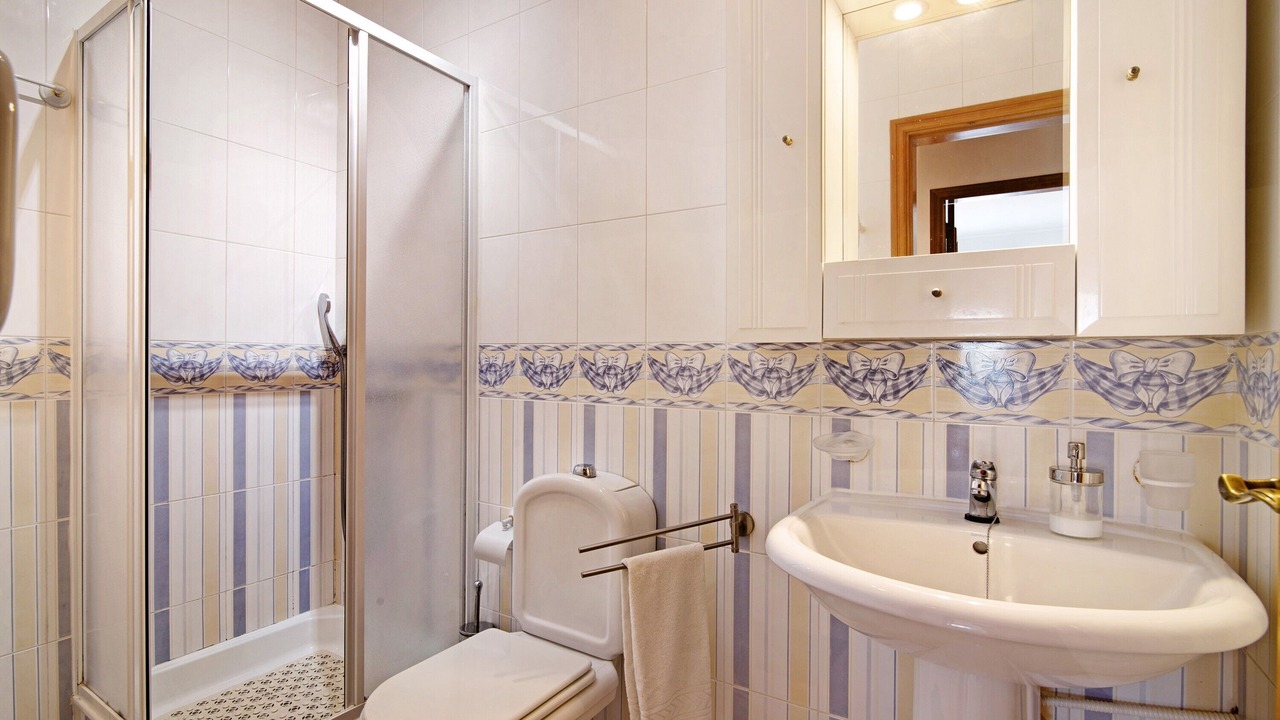 Photo of Bathroom in Quarteira