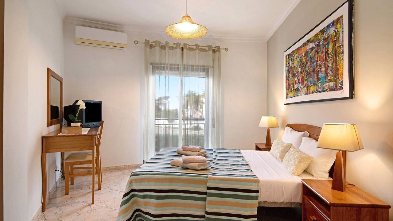 Photo of Bedroom in Quarteira
