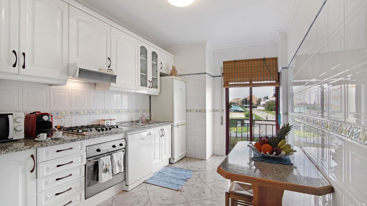 Photo of Kitchen in Quarteira