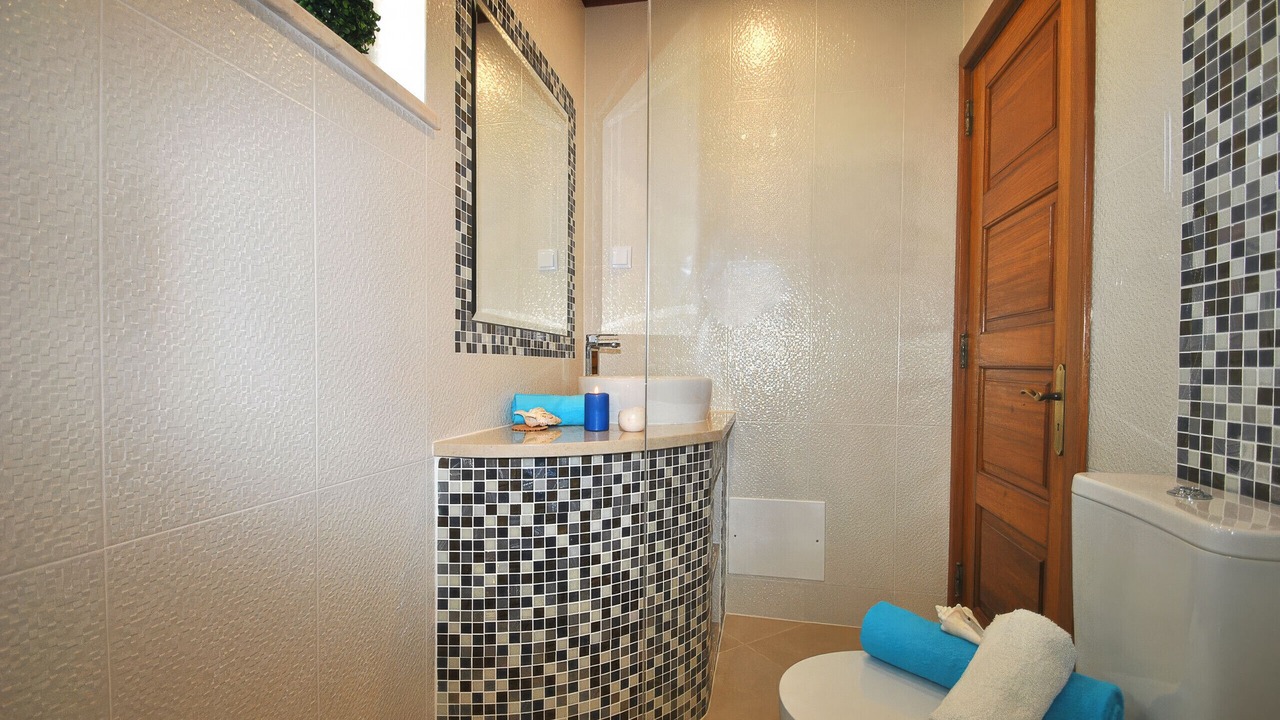 Photo of Bathroom in Gale