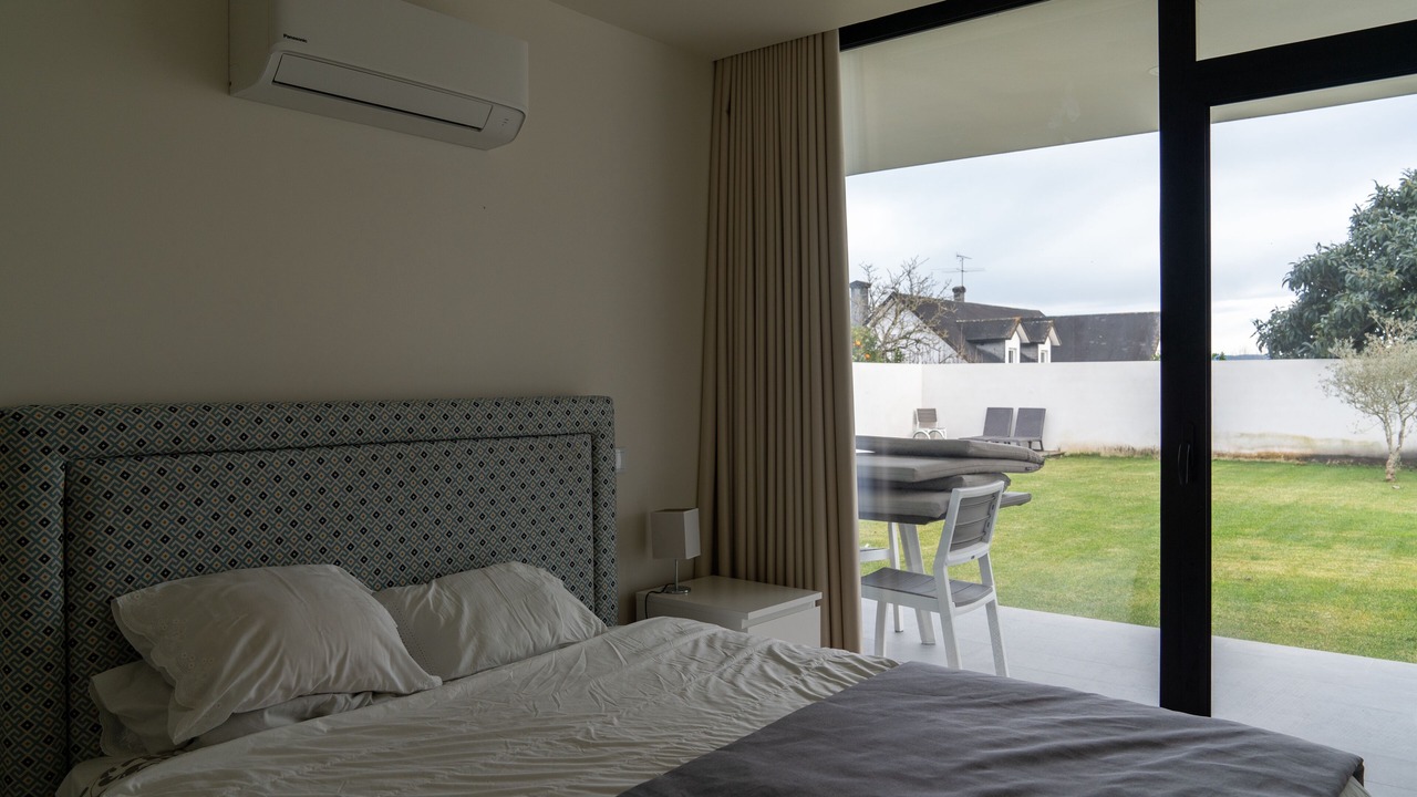 Photo of Bedroom in Alquerubim