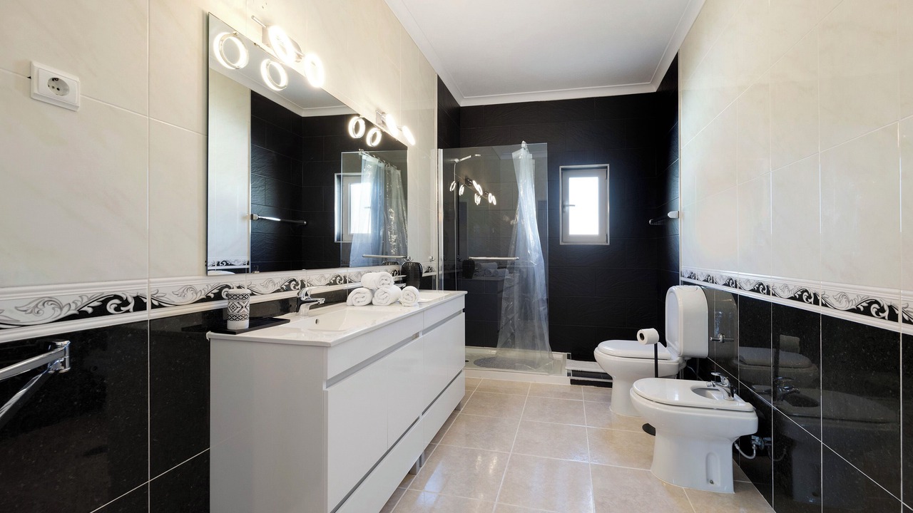 Photo of Bathroom in Aljezur