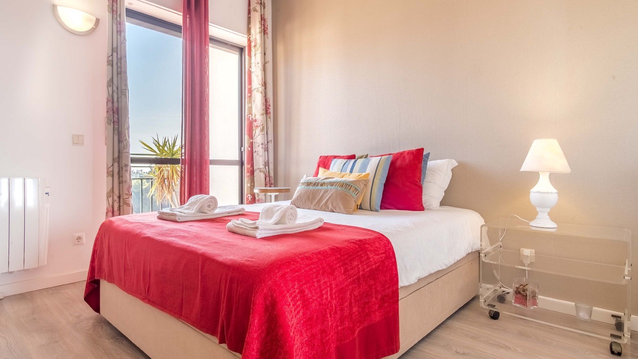 Photo of Bedroom in Estoril