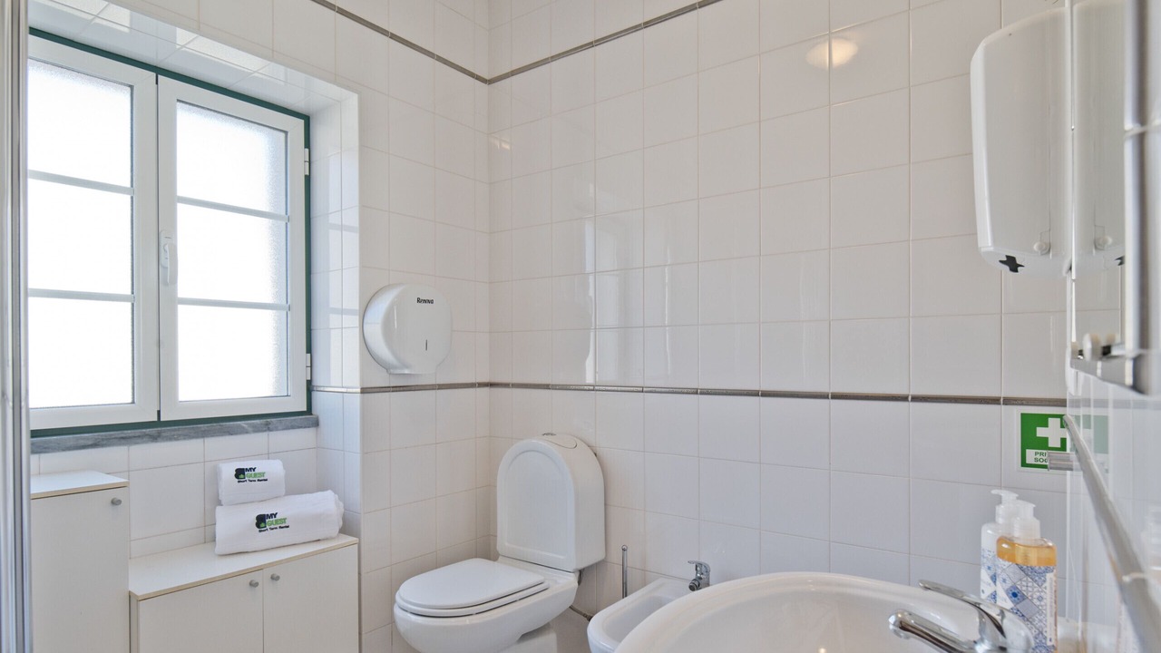 Photo of Bathroom in Estoril