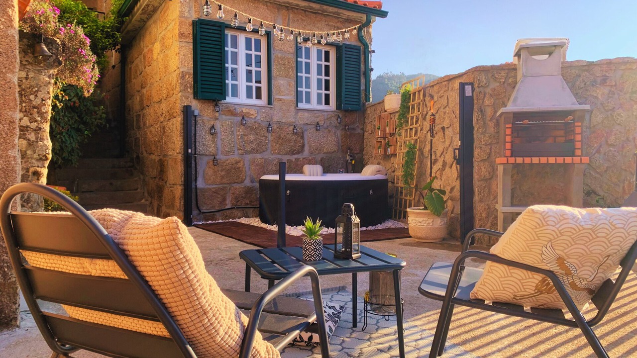 Photo of Patio Balcony in Oliveira do Douro