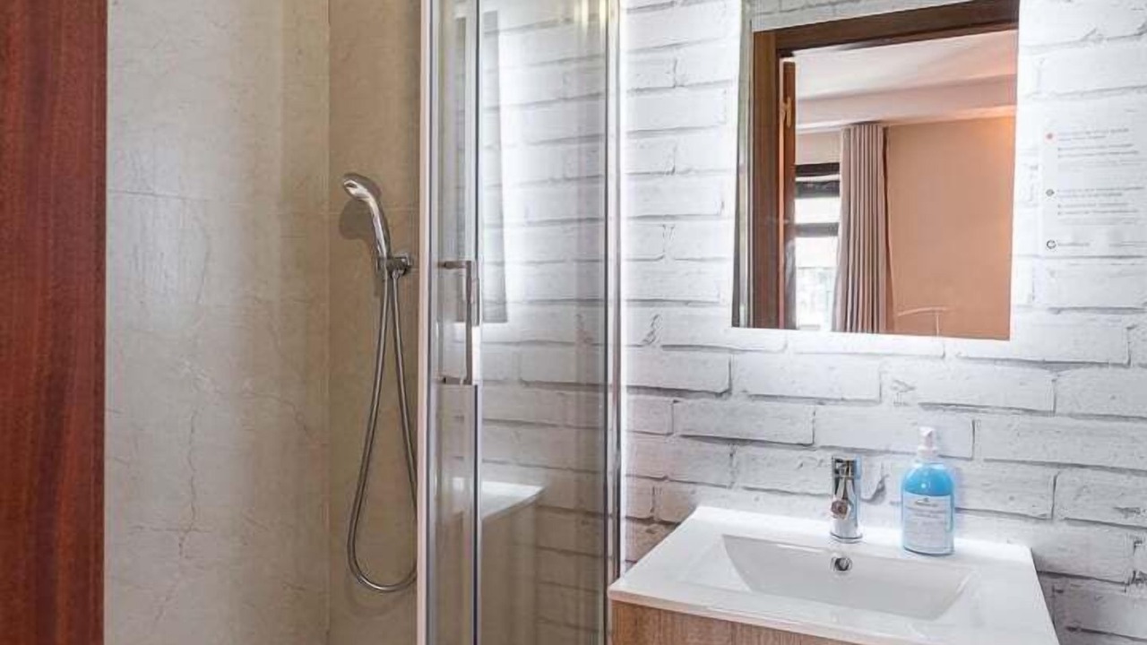 Photo of Bathroom in Lordelo do Ouro e Massarelos