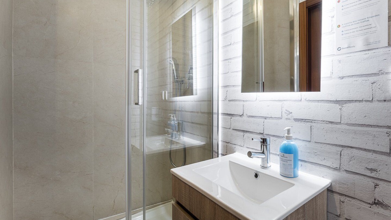 Photo of Bathroom in Lordelo do Ouro e Massarelos