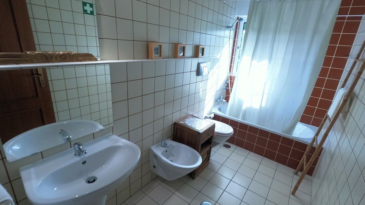 Photo of Bathroom in Sao Bras de Alportel