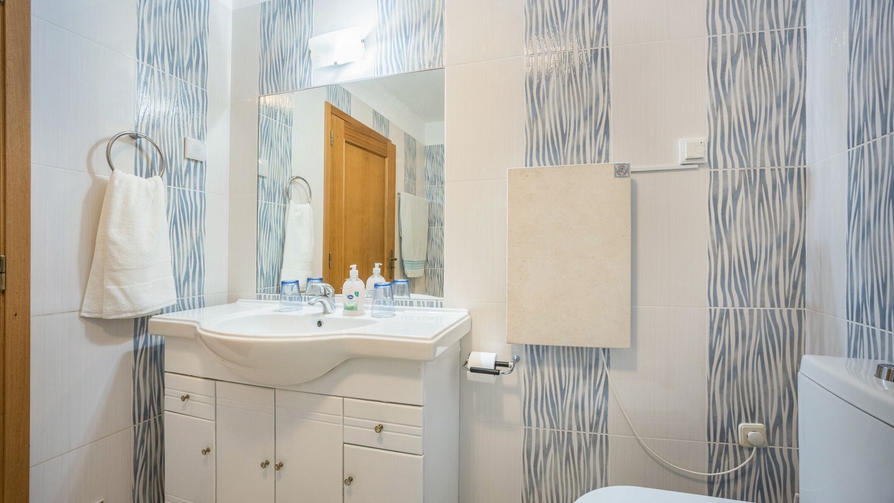 Photo of Bathroom in Salema