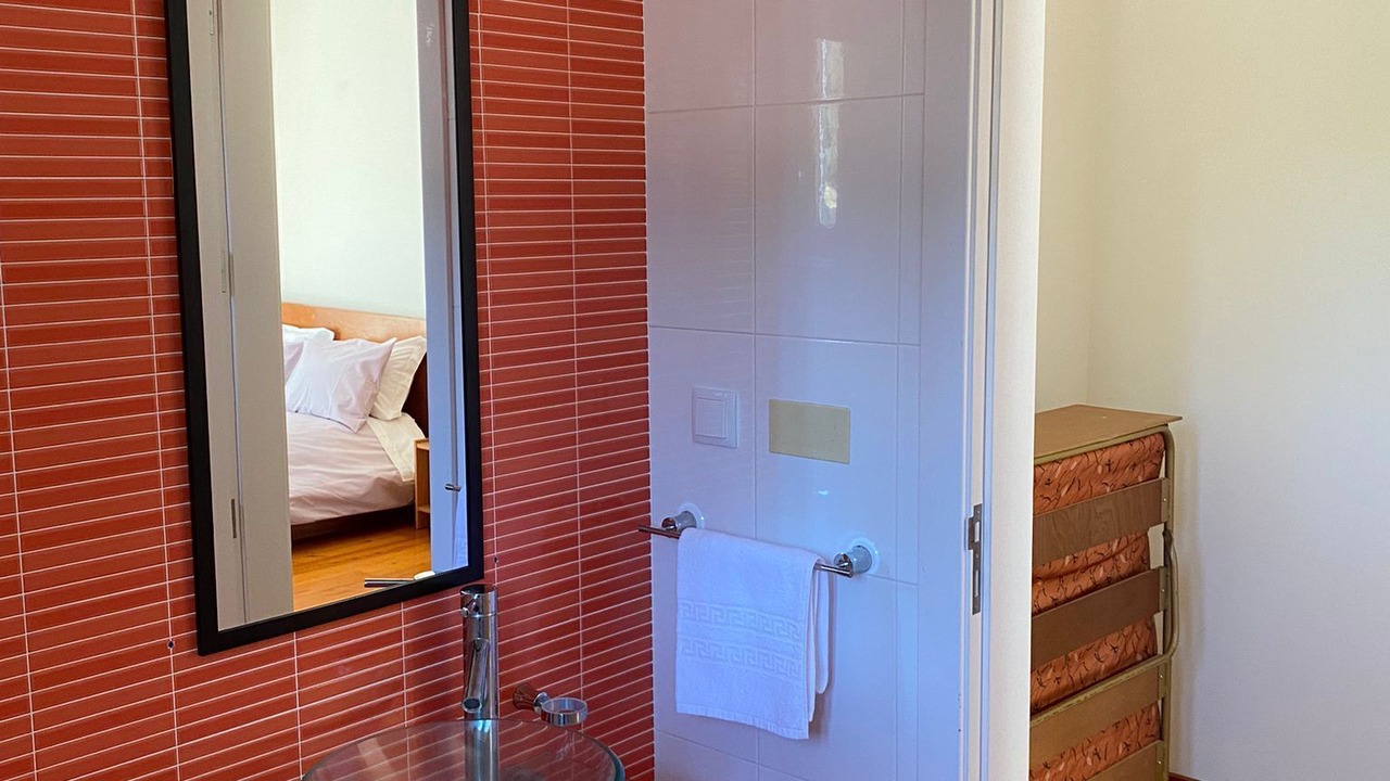 Photo of Bedroom in Capelas