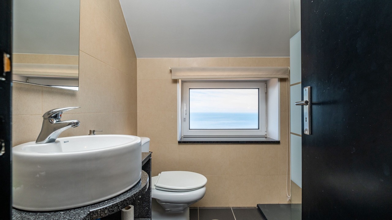 Photo of Bathroom in Faja da Ovelha