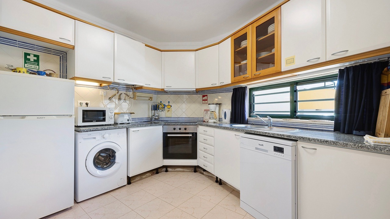 Photo of Kitchen in Meia Praia