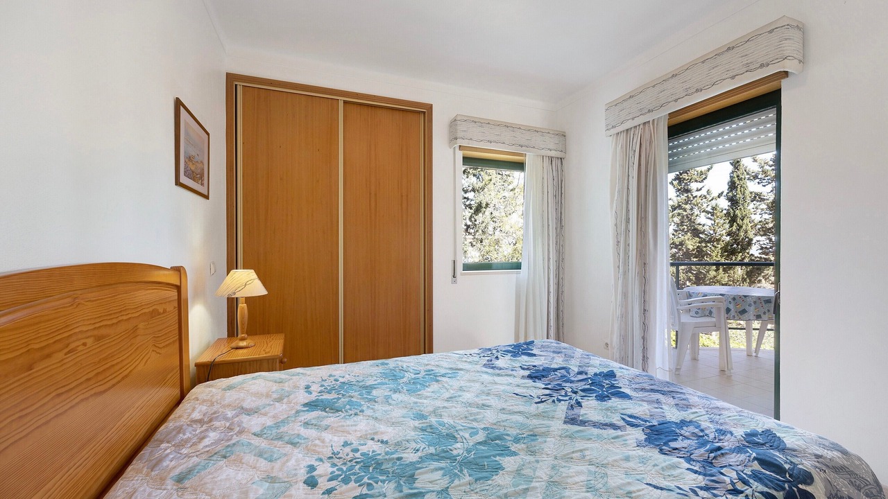 Photo of Bedroom in Meia Praia