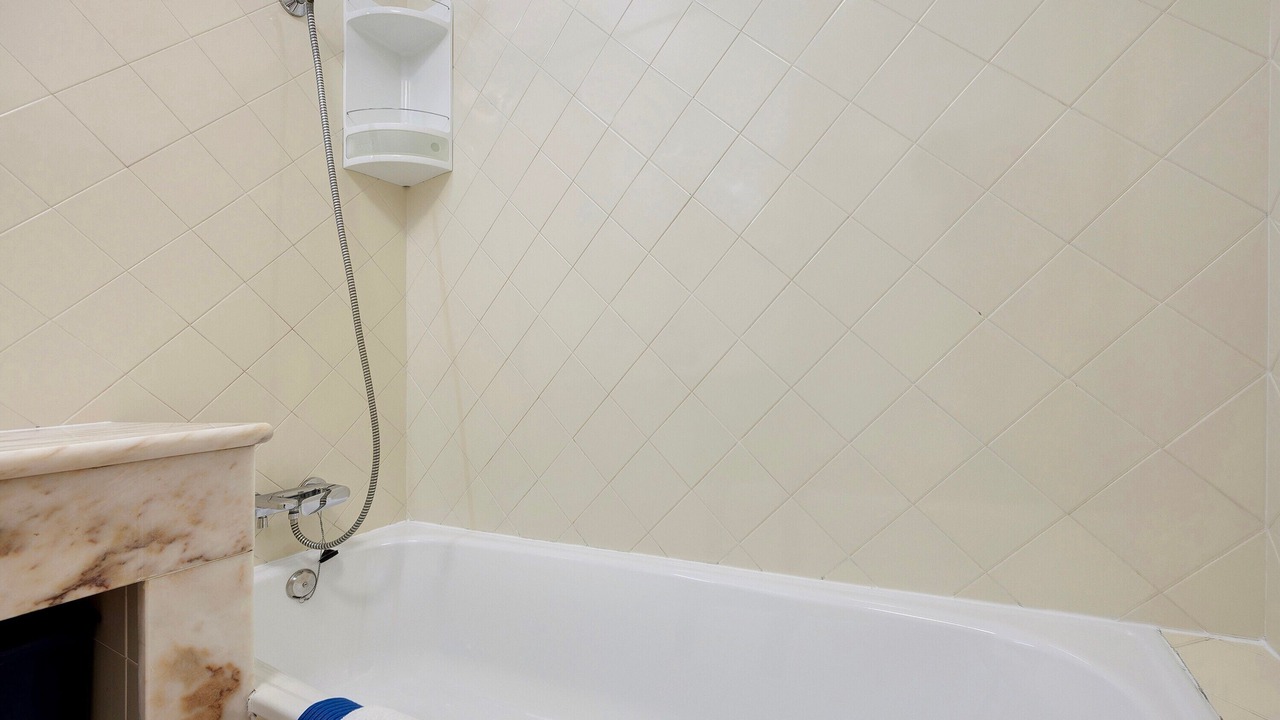 Photo of Bathroom in Meia Praia