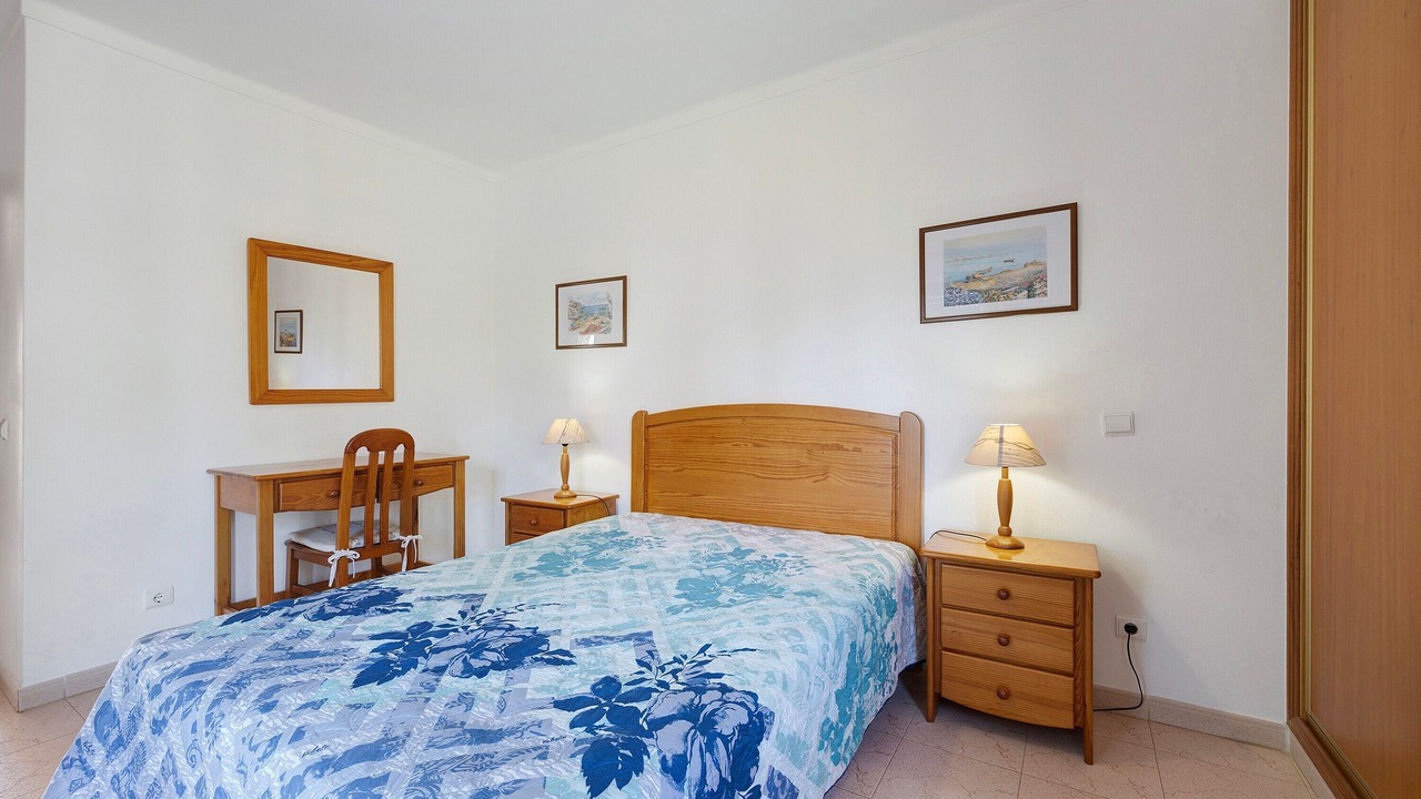 Photo of Bedroom in Meia Praia