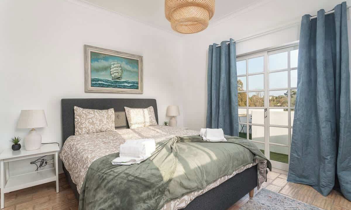 Photo of Bedroom in Lagoa e Carvoeiro