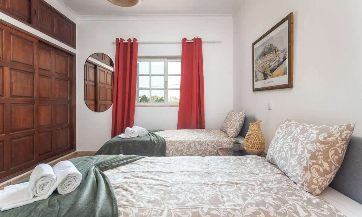 Photo of Bedroom in Lagoa e Carvoeiro