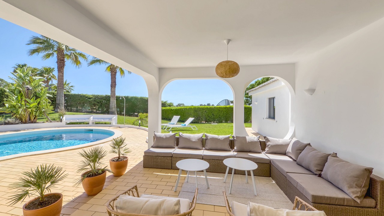 Photo of Patio Balcony in Estombar
