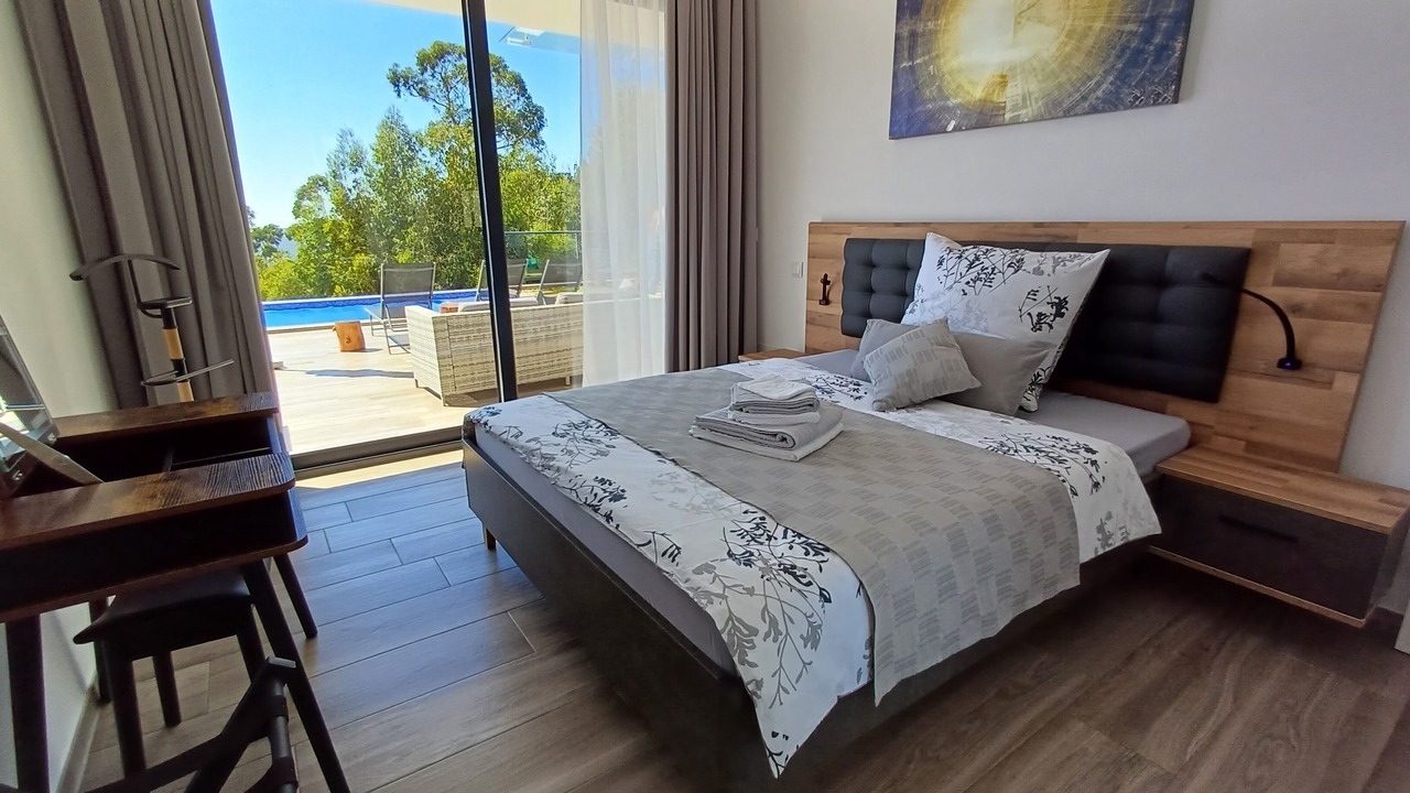 Photo of Bedroom in Calheta