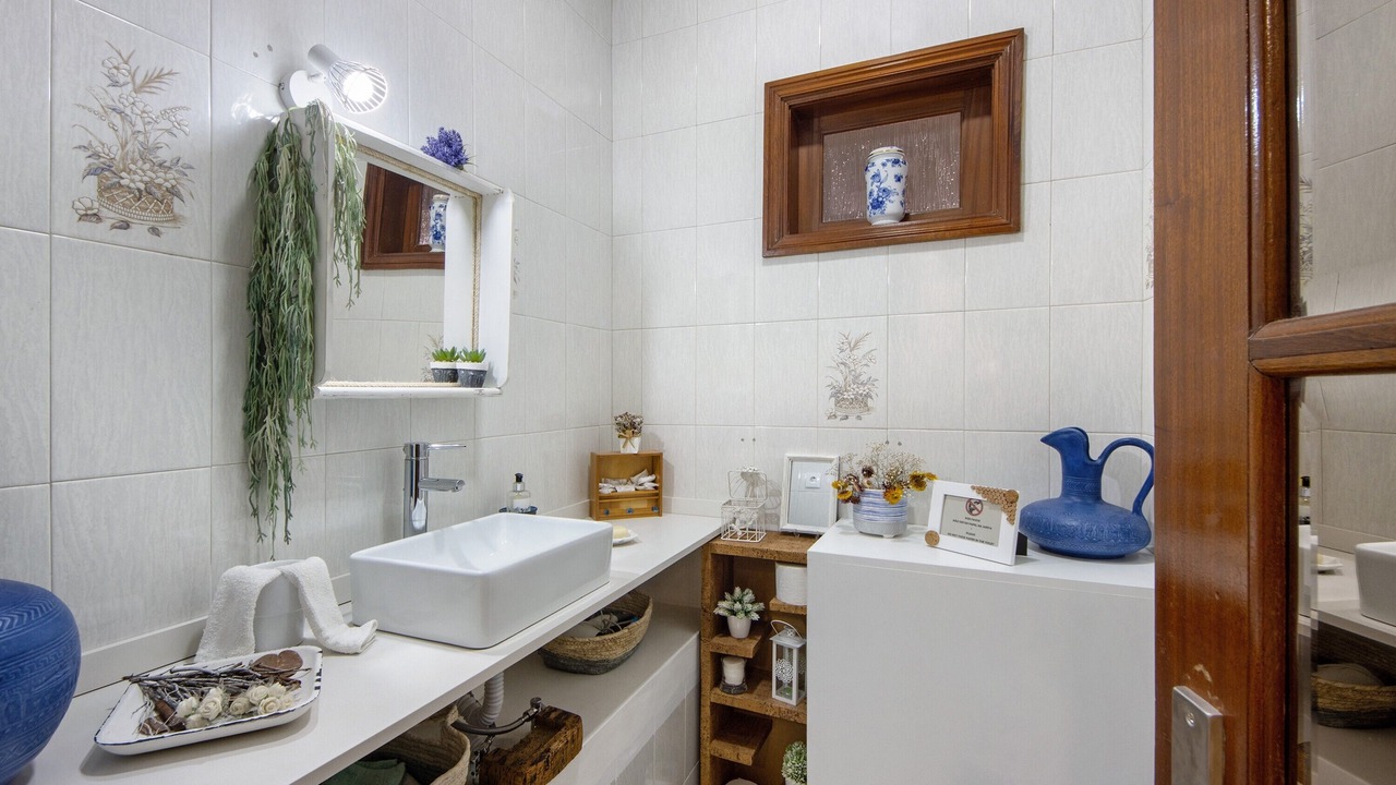Photo of Bathroom in Lourosa