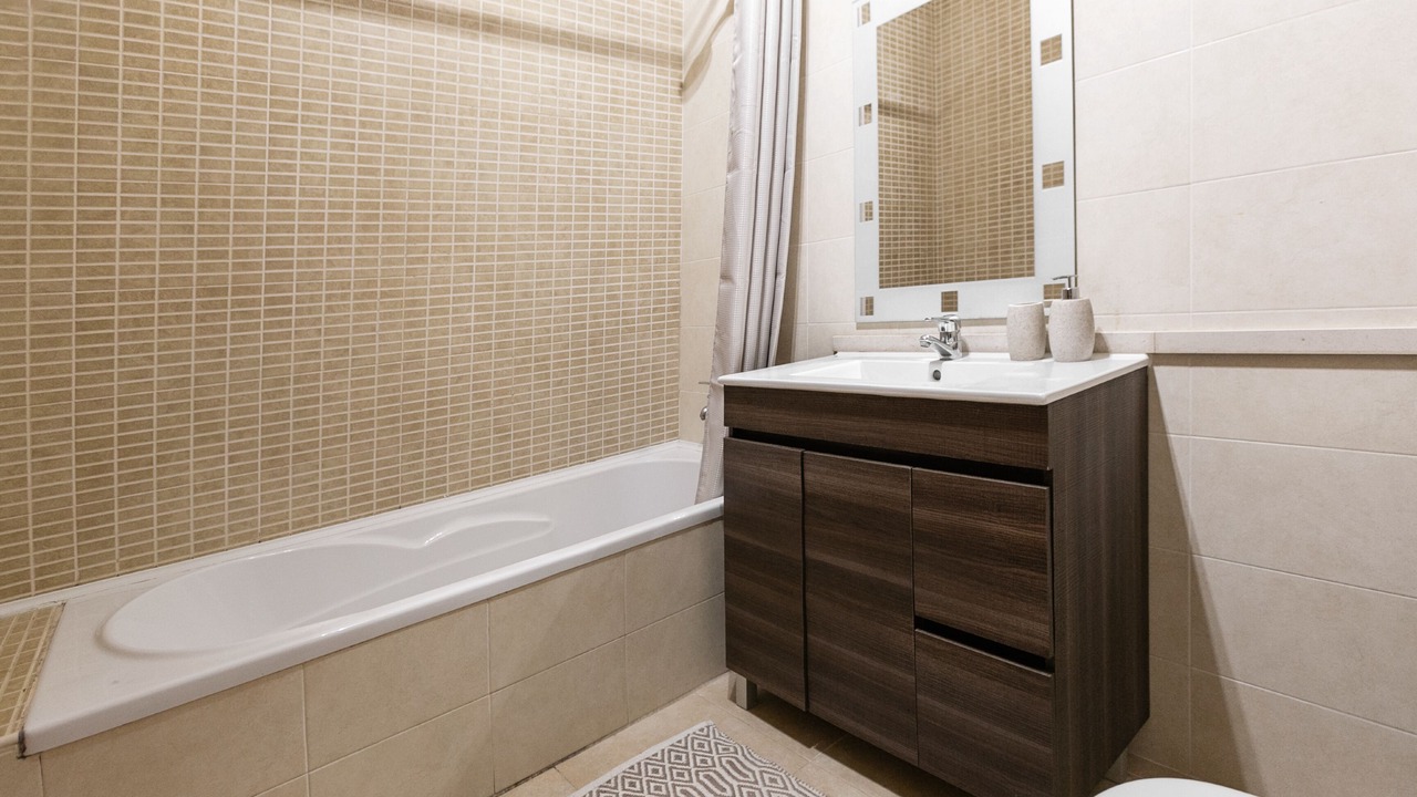 Photo of Bathroom in Peniche