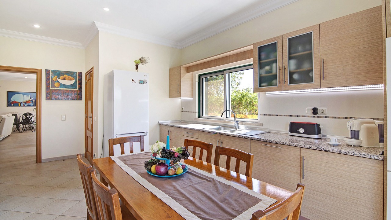 Photo of Kitchen in Figueiral