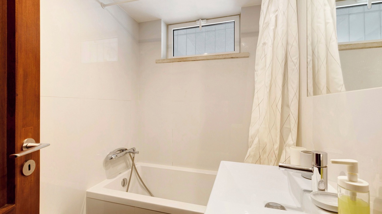 Photo of Bathroom in Estoril