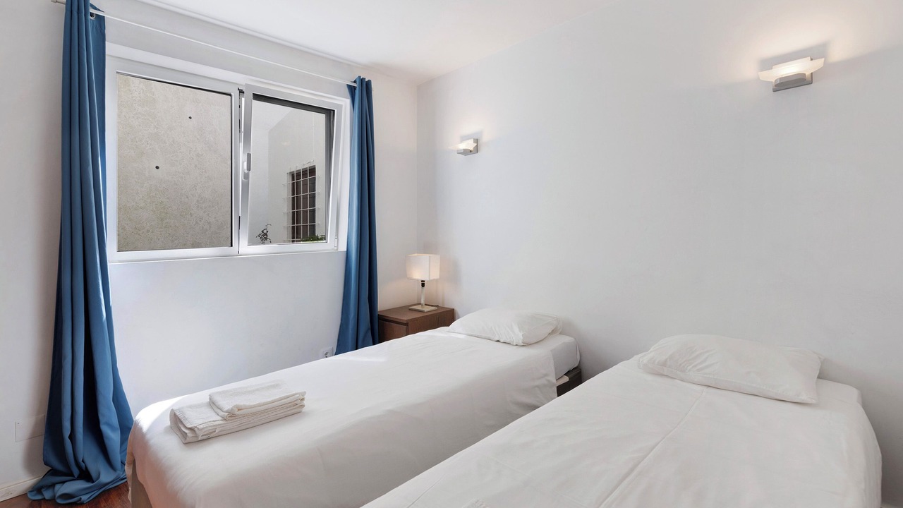 Photo of Bedroom in Estoril