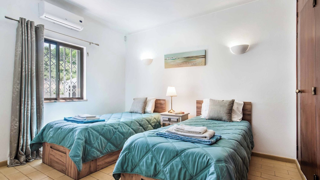 Photo of Bedroom in Caramujeira