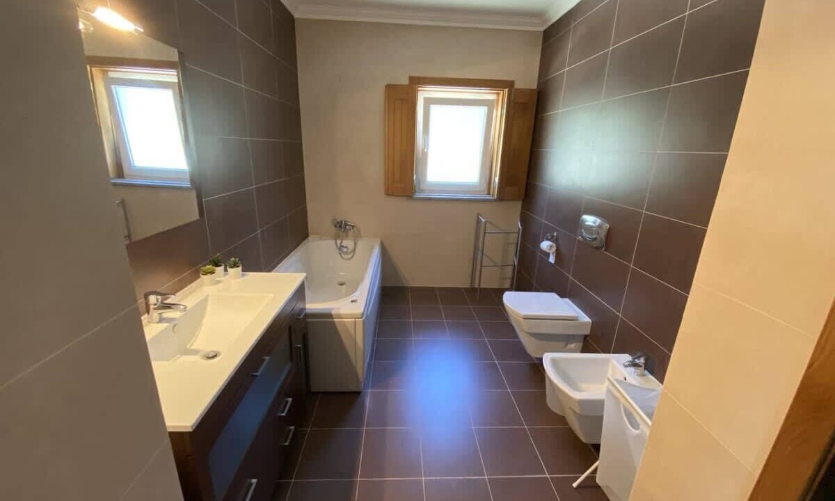Photo of Bathroom in Lourinha