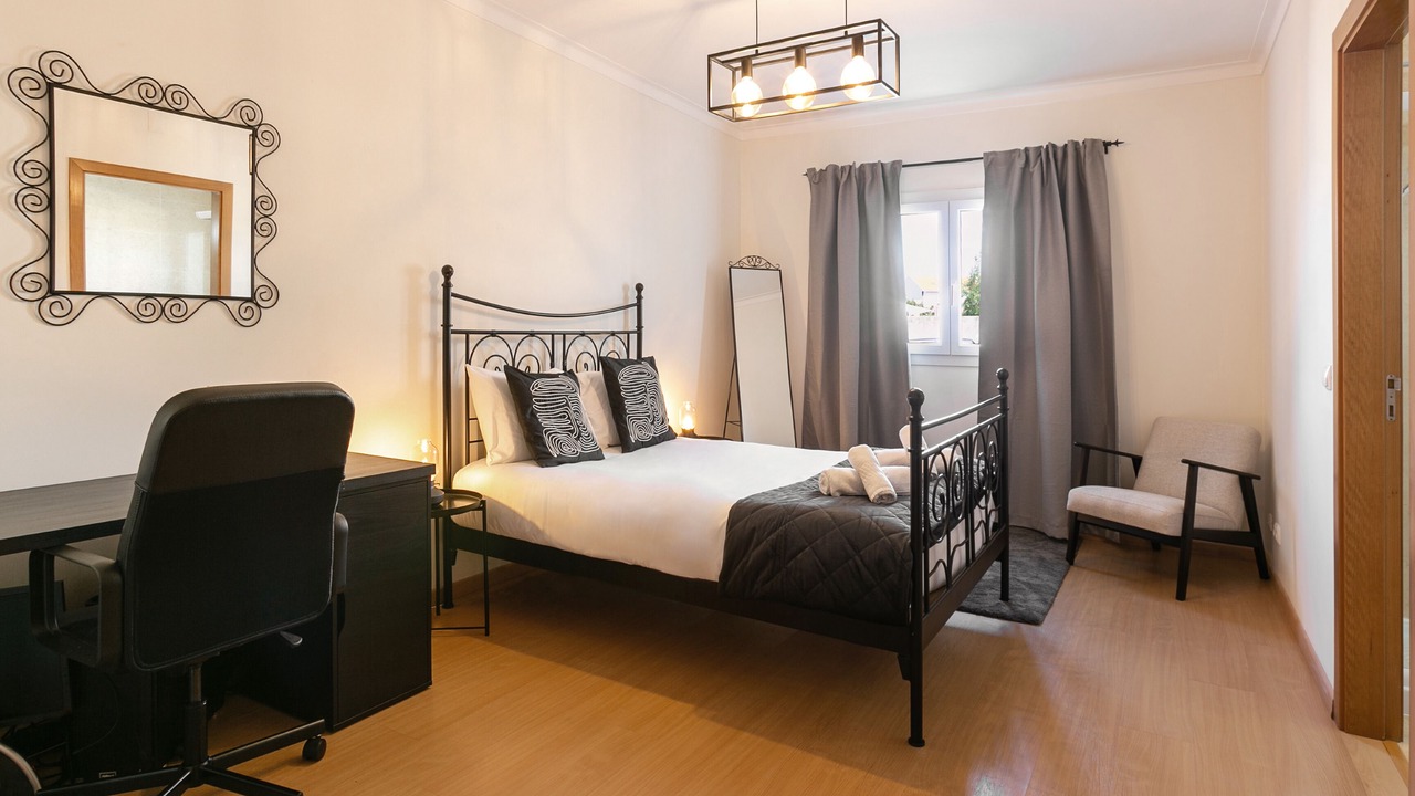 Photo of Bedroom in Peniche