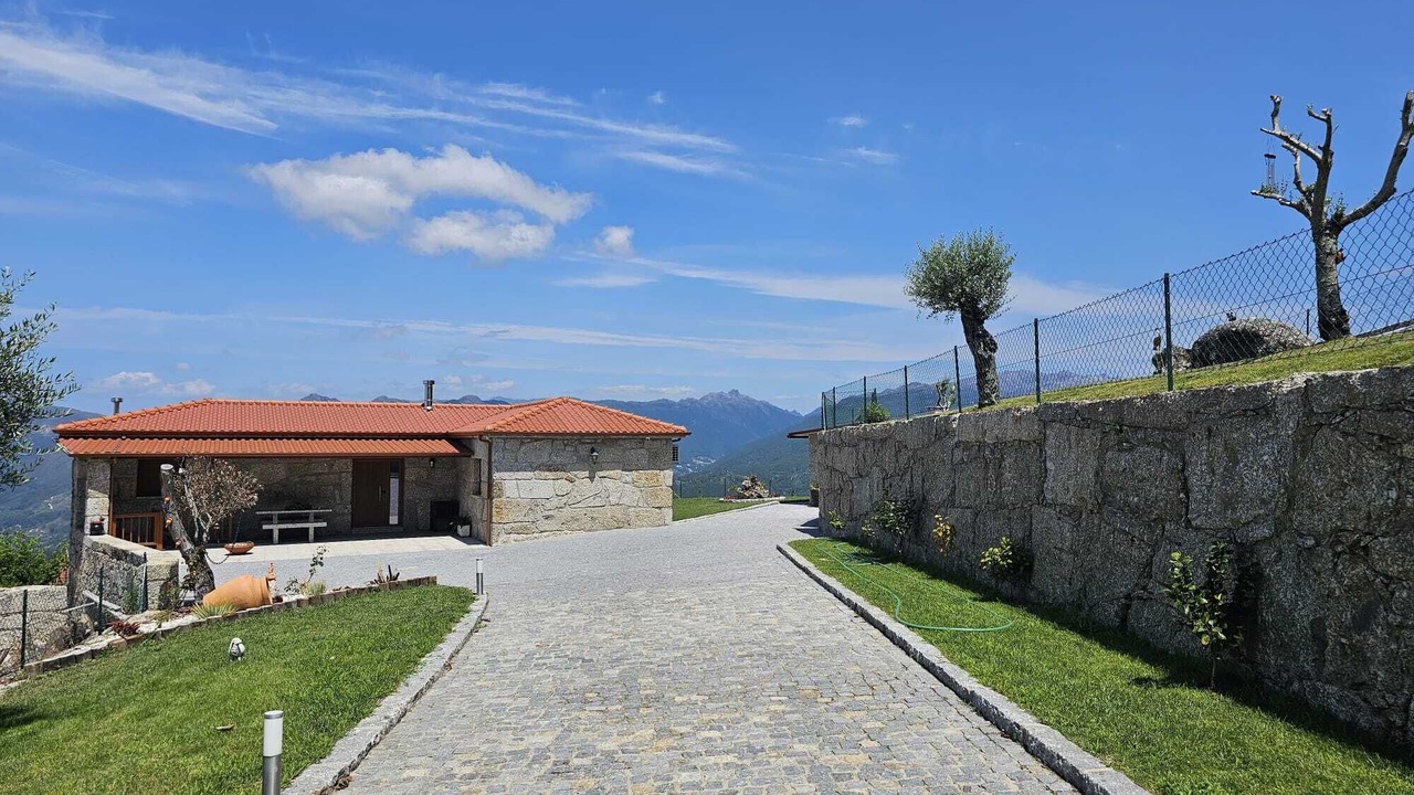 Photo of Outdoor in Cantelaes