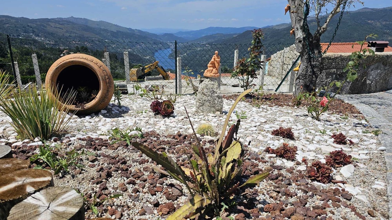 Photo of Outdoor in Cantelaes