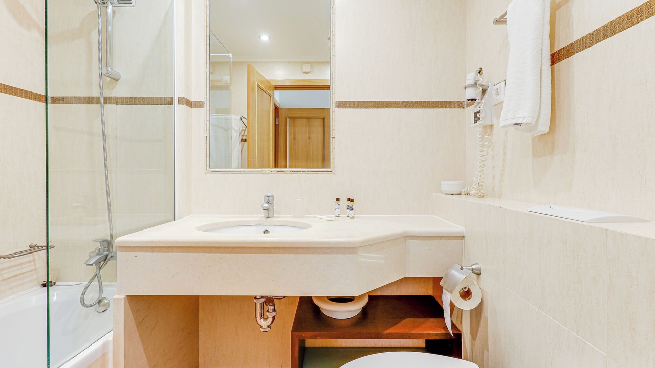 Photo of Bathroom in Alporchinhos