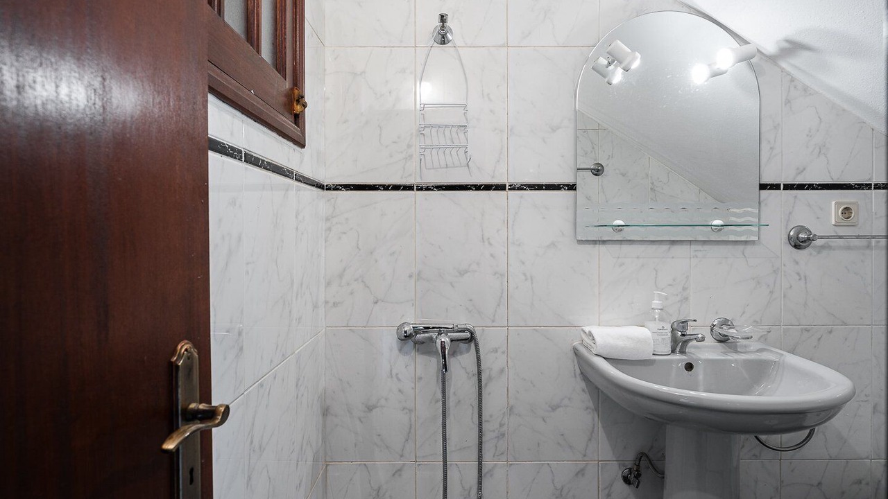 Photo of Bathroom in Covas