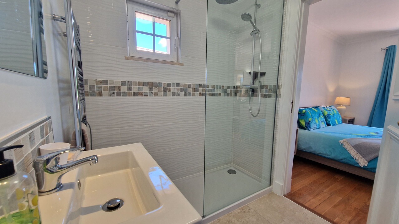 Photo of Bathroom in Sao Pedro de Penaferrim