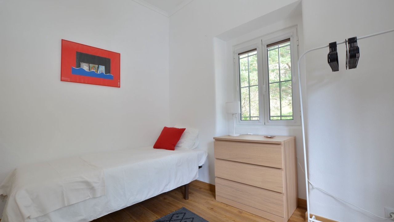 Photo of Bedroom in Cascais