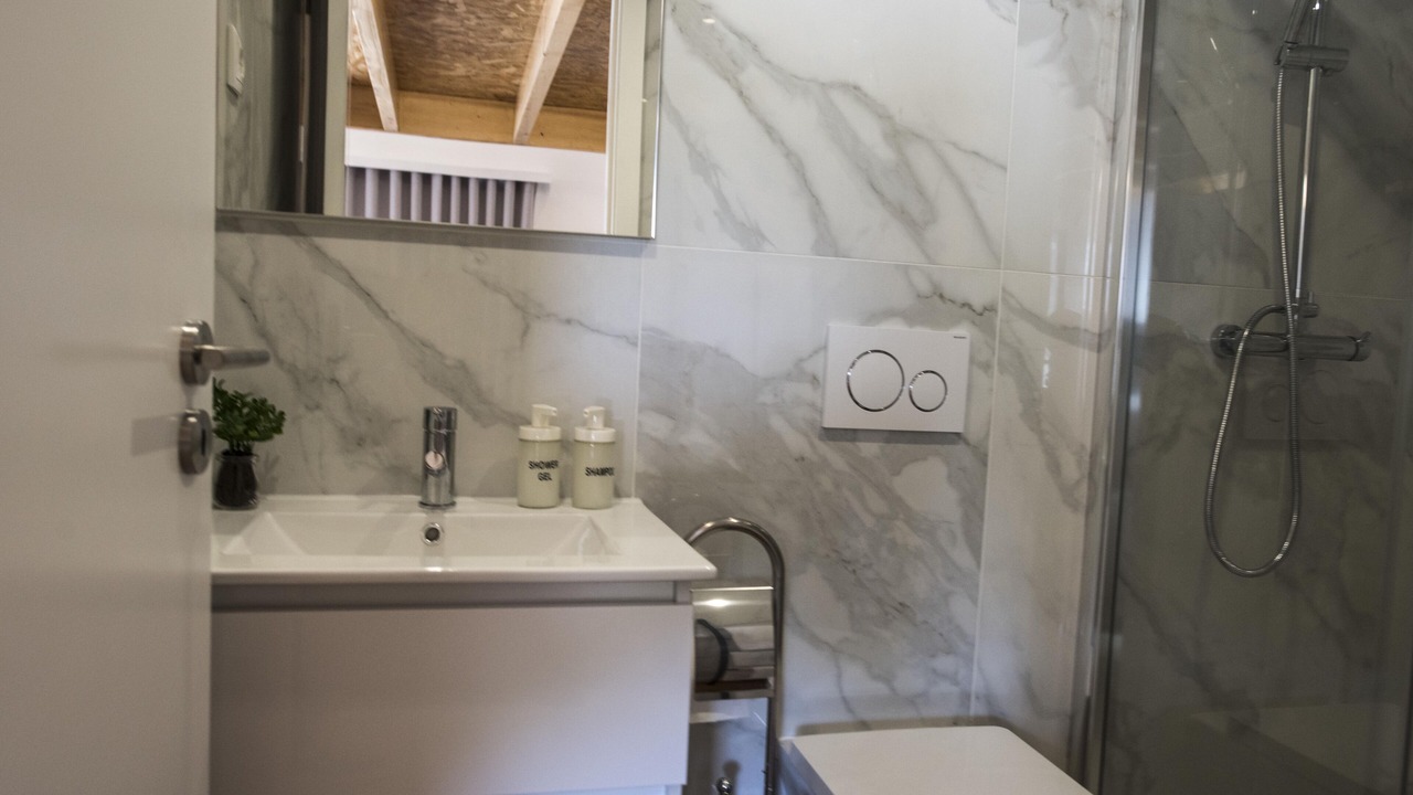 Photo of Bathroom in Portela