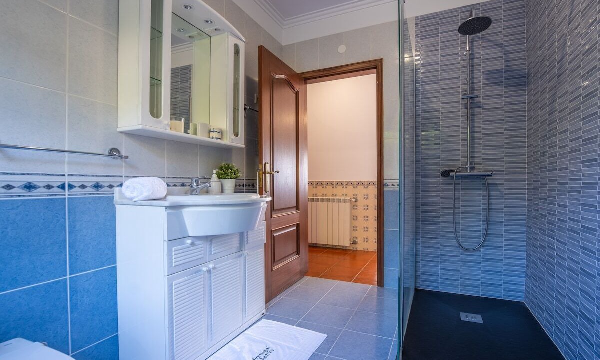 Photo of Bathroom in Cossourado