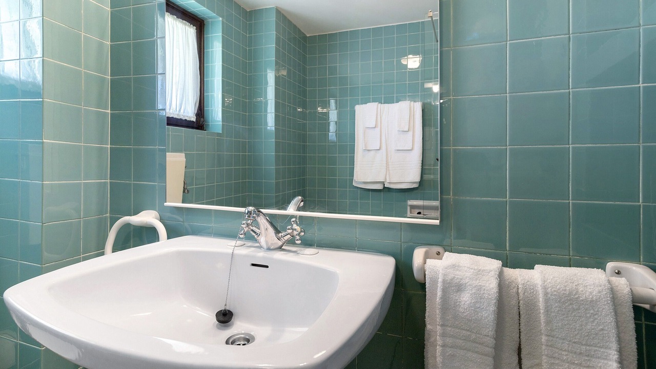 Photo of Bathroom in Caminha