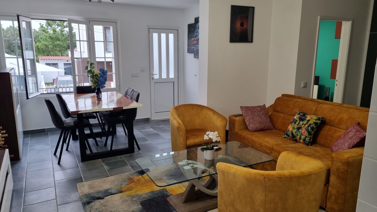 Photo of Livingroom in Charneca de Caparica e Sobreda