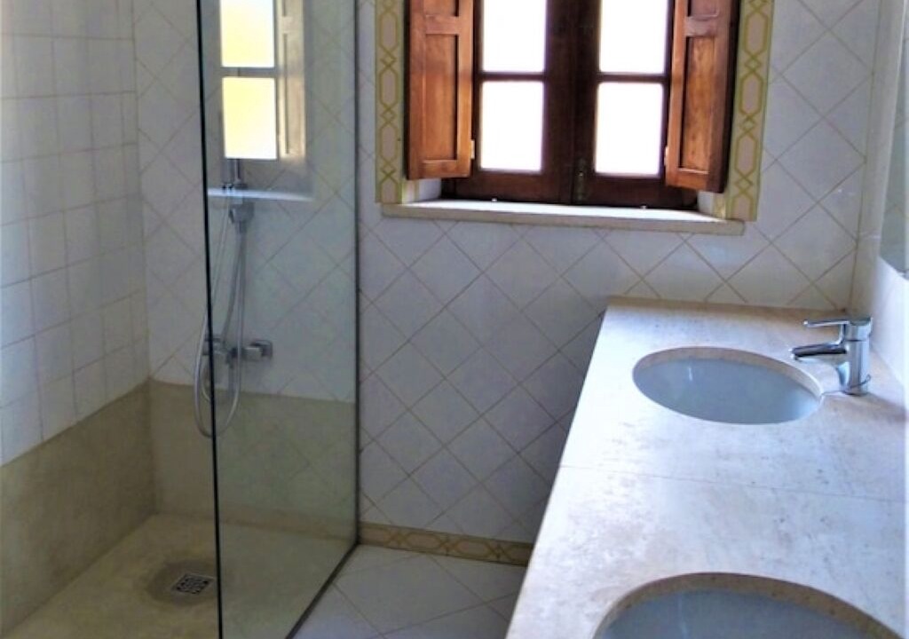 Photo of Bathroom in Caramujeira